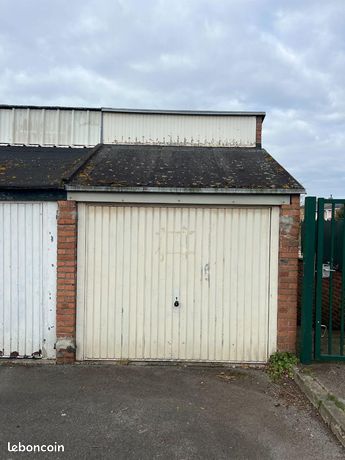 Garage 1 pièce 17 m²