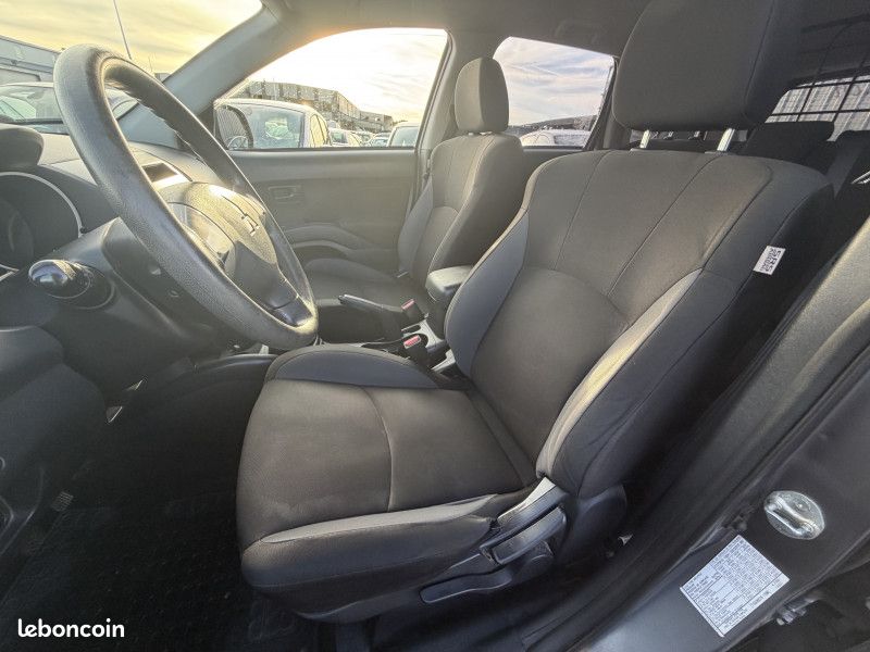 Mitsubishi OUTLANDER 2.0 MIVEC 2WD 147cv (image 10)
