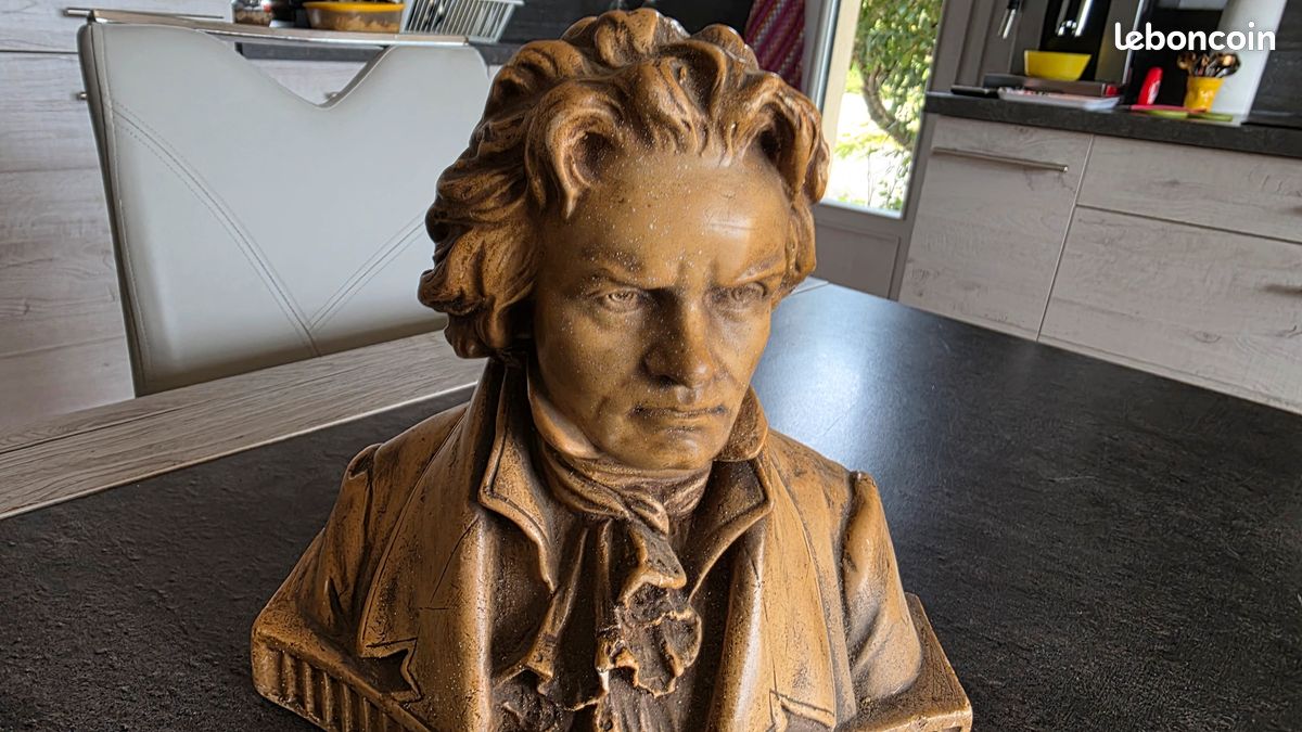 Statuette Buste De Beethoven En Plâtre Signé DOLETTO - Hauteur 25,3 Cm - Occasion Décoratif