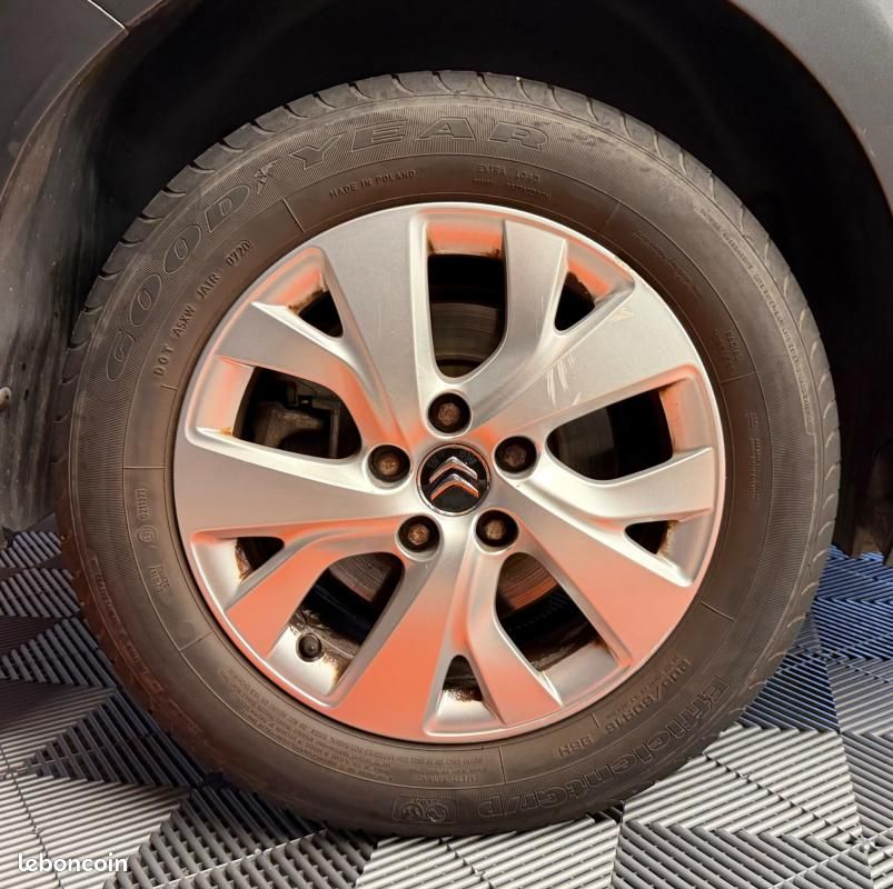 Citroën Grand C4 Picasso 1.6 HDi 115ch BUSINESS+ BVA – 7 PLACES | ENTRETIEN À JOUR + BARRES DE TO... (image 25)