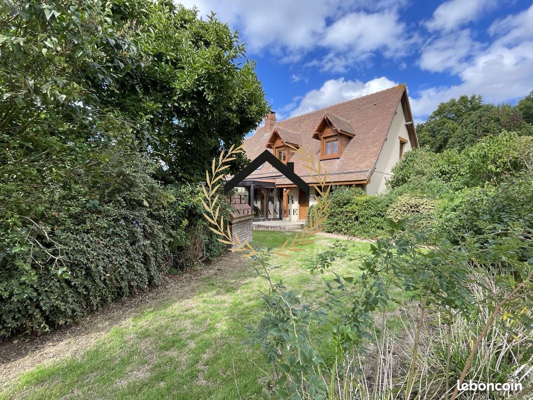 Maison 6 pièces 247 m² · à Beuzeville-la-Grenier · 247 m² · 478 000 €