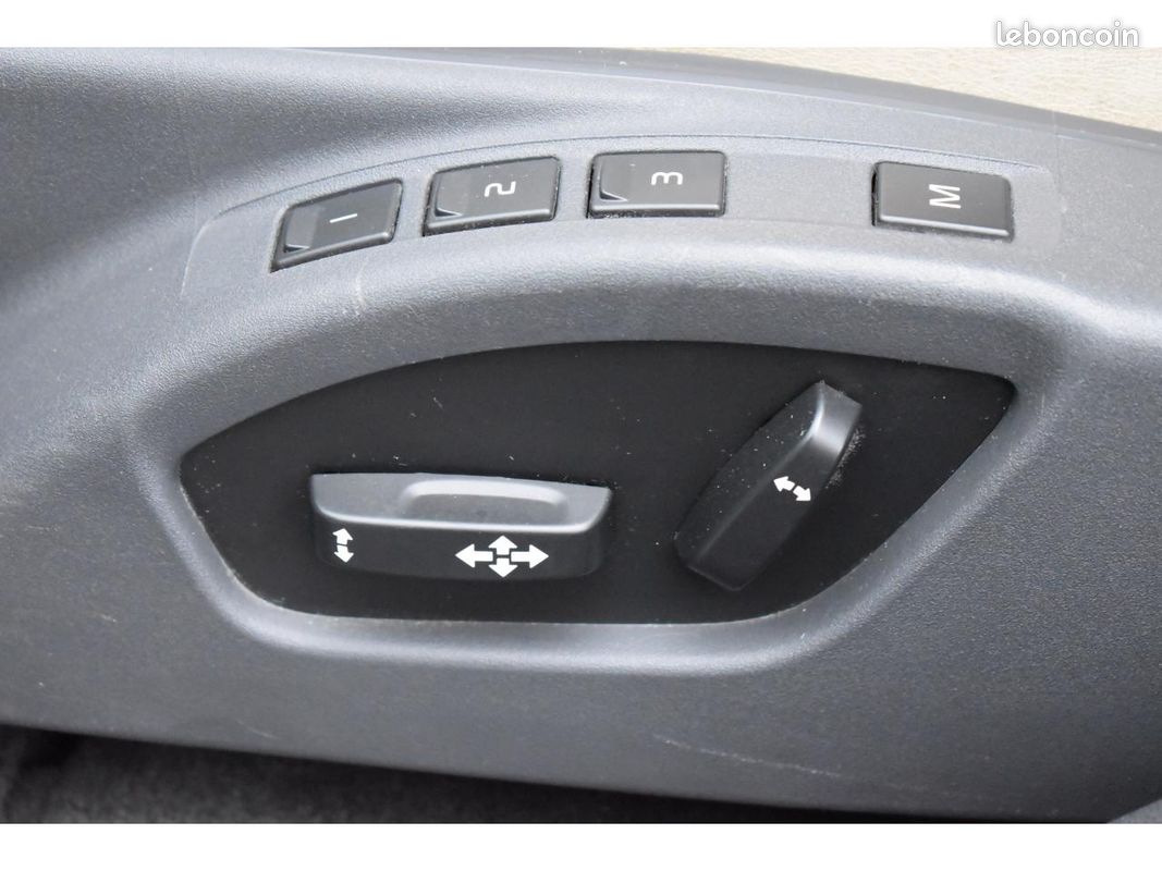 VOLVO XC60 T5 AWD 245 ch Xénium Geartronic A (image 11)