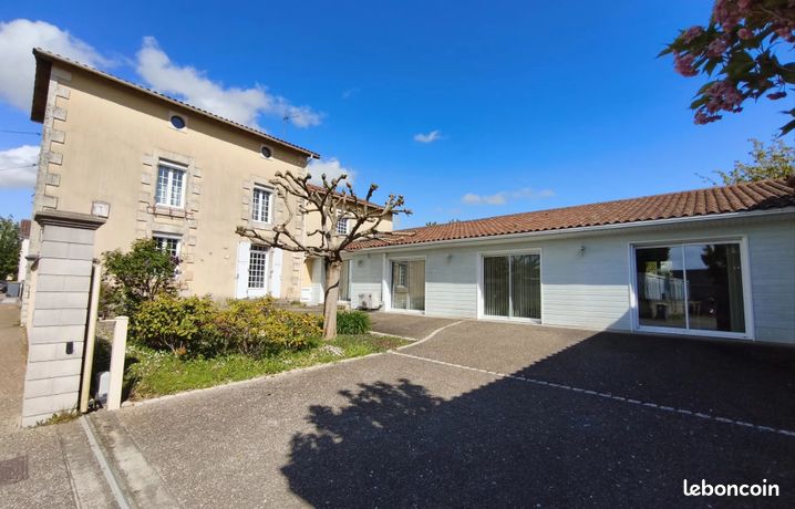 Maison 9 pièces 229 m²