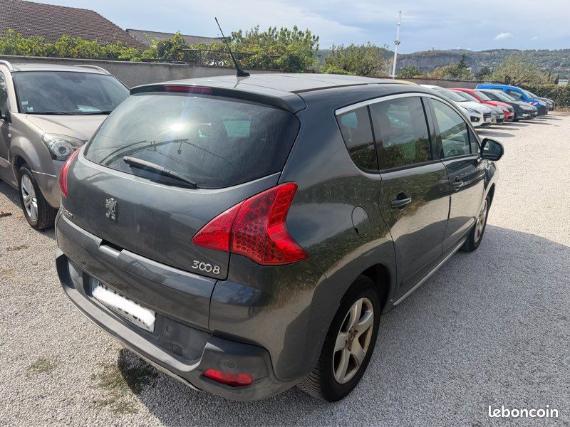 Peugeot 3008 premium pack 1.6 hdi 110 (image 4)