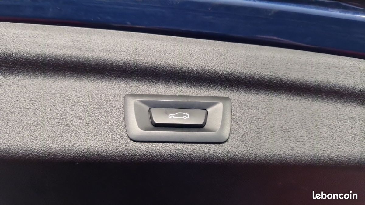 BMW Serie 2 Active Tourer 225e xDrive 245ch Luxury DKG7 (image 27)