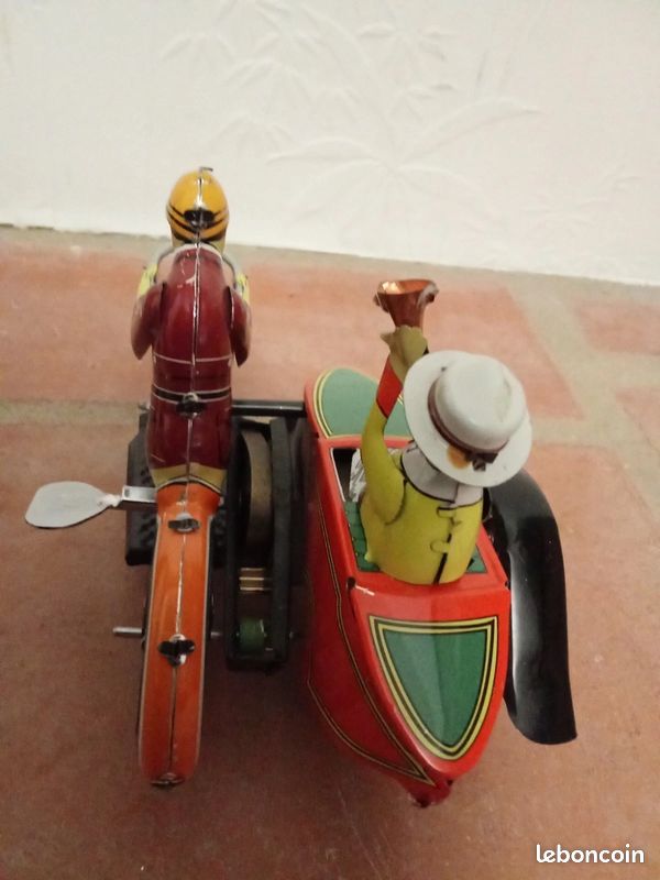 Tirelire Mécanique Ancienne En Tôle - Automate Jouet Allemand LBZ Des Années 1940, état Excellent