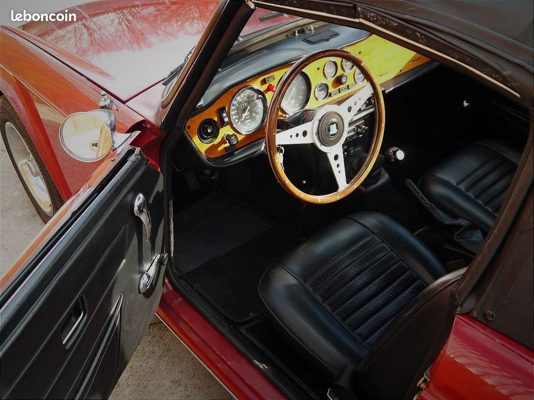 Triumph tr6 carbu - first paint (image 17)