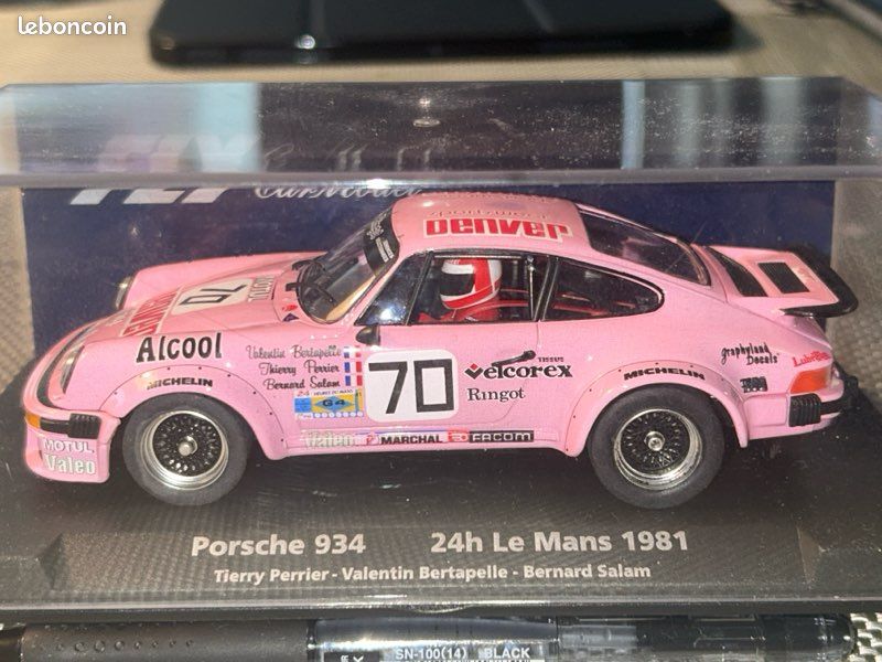 Slot Car Scalextric Fly A2047 Porsche 934 N°3 – LM Story 2011 Rose Cochon