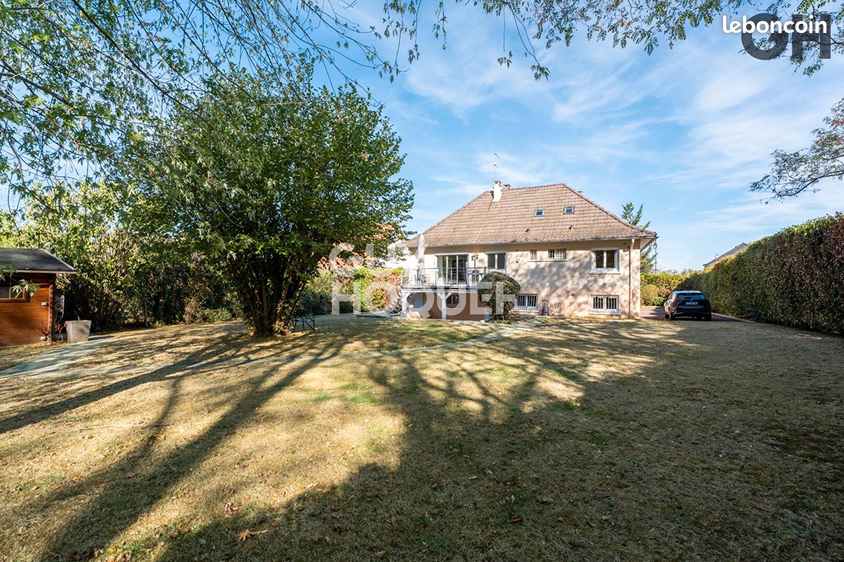 Maison 6 pièces 126 m² · à Étiolles · 126 m² · 480 000 €