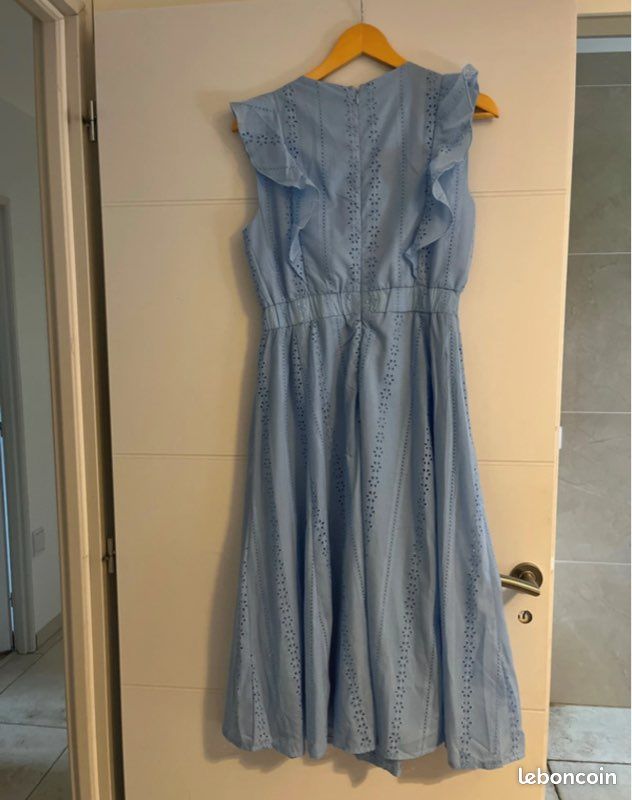 Robe cérémonie (image 3)