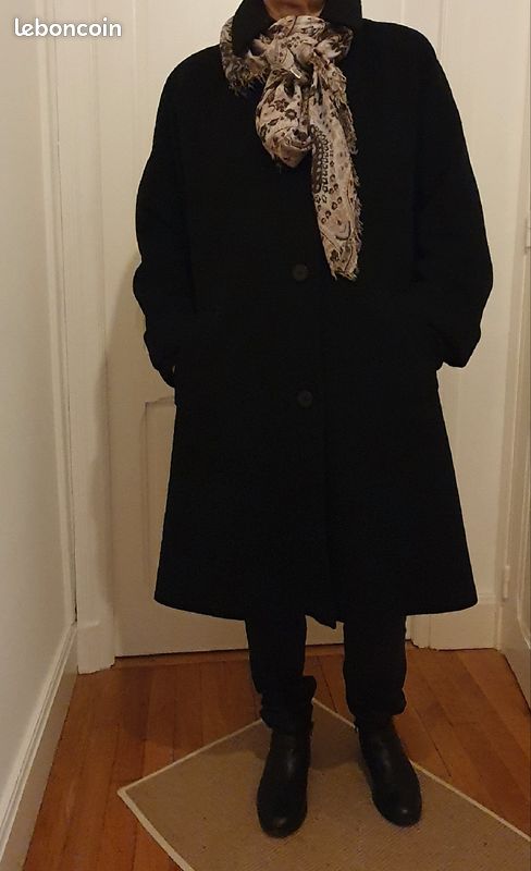 Très beau manteau noir en laine TBE T38 à T42 Très bonne qualité (image 1)