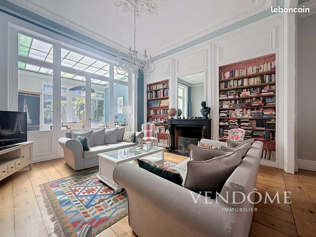 Maison 7 pièces 265 m² · à Lille · 265 m² · 950 000 €