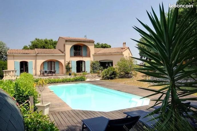Villa 6 pièces 180 m²
