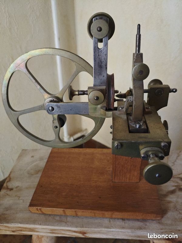 Tour D'horlogerie Manhora Authentique Des Années 50 - Outil Pour Horloger/connaisseur - Occasion