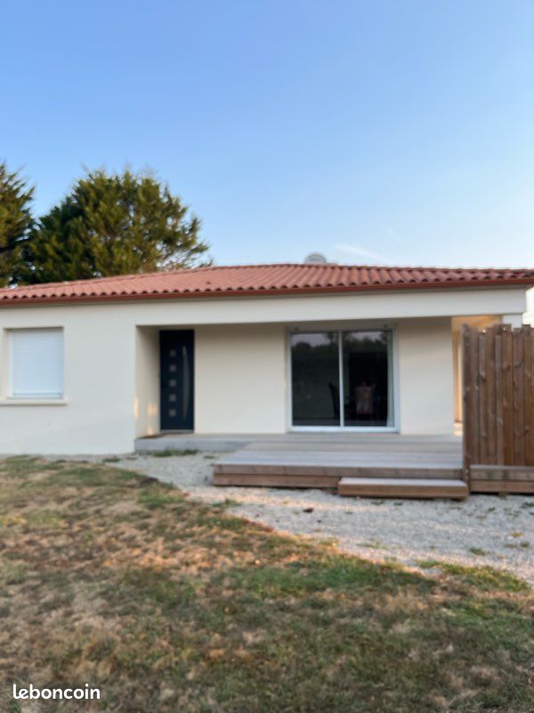 Maison 5 pièces 90 m² · à Grosbreuil · 90 m² · 800 €