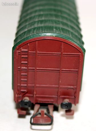 Jouef : wagon plat à bogies bâché SNCF réf. 6753