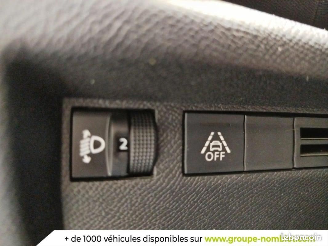 Citroën C4 BlueHDi 130 EAT8 Plus (image 27)