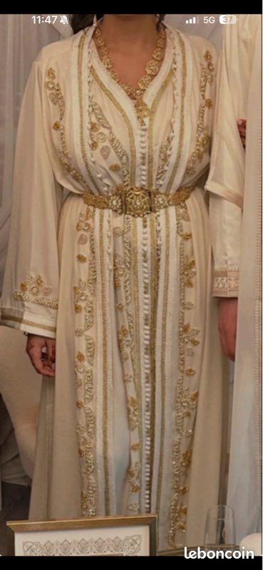 Caftan crème et dorée (image 1)