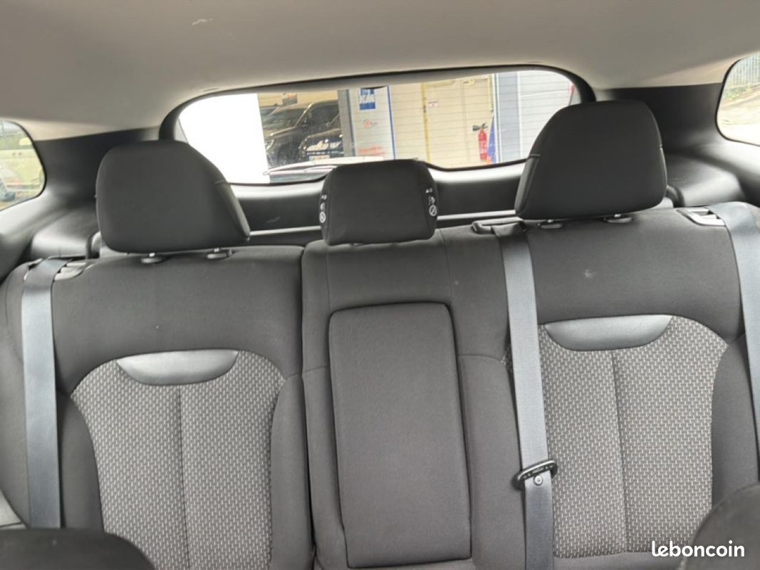 RENAULT KADJAR 1.3 tce 140 fap evolution edc (image 25)