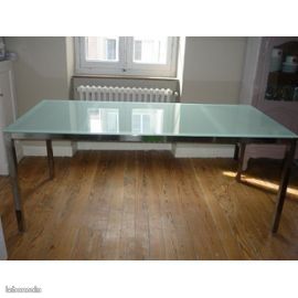 Table en verre poli et métal chromé (image 1)