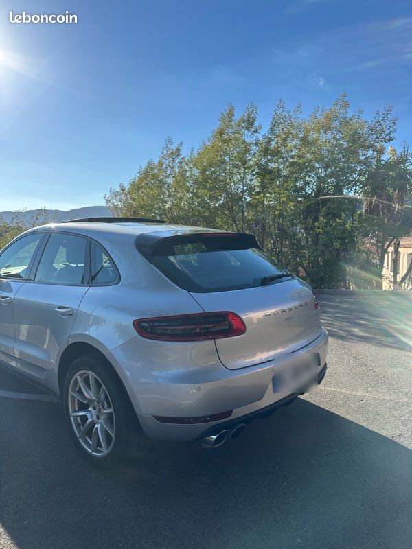 Porsche macan (image 2)