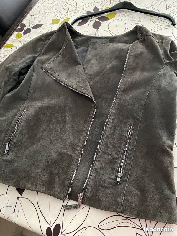 Veste courte croûte de cuir Vêtements