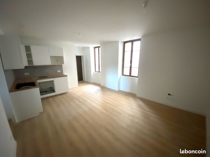 Appartement 2 pièces 38 m² · à Eyguières · 38 m² · 780 €