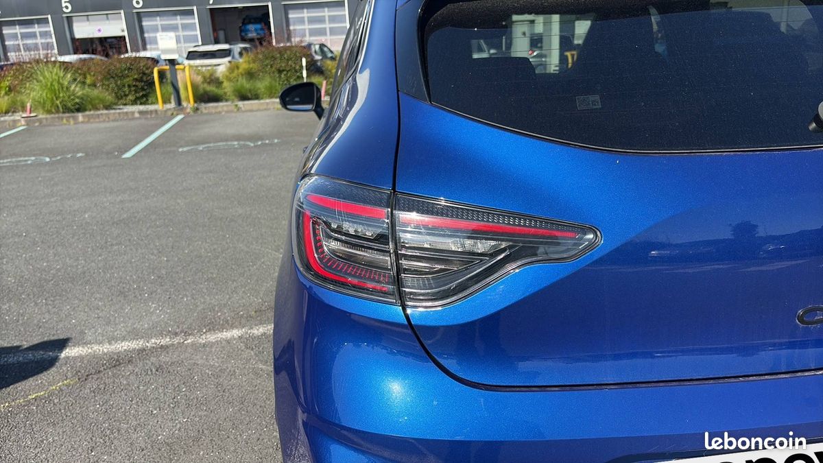 Renault clio tce 90 ch gsr2 esprit alpine (image 24)
