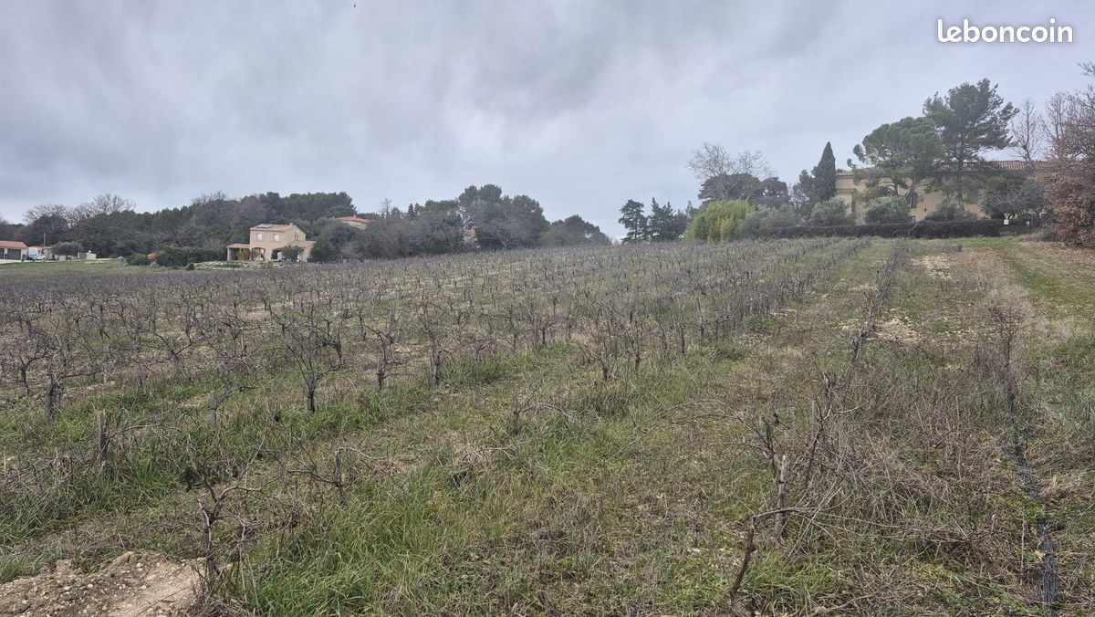 Terrain 1 000 m² Visan · 120 000 €