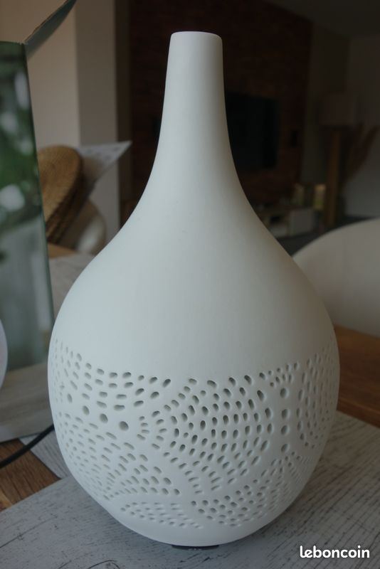Diffuseur de parfum électrique lumineux Arafura Nature et découvertes - Neuf (image 1)