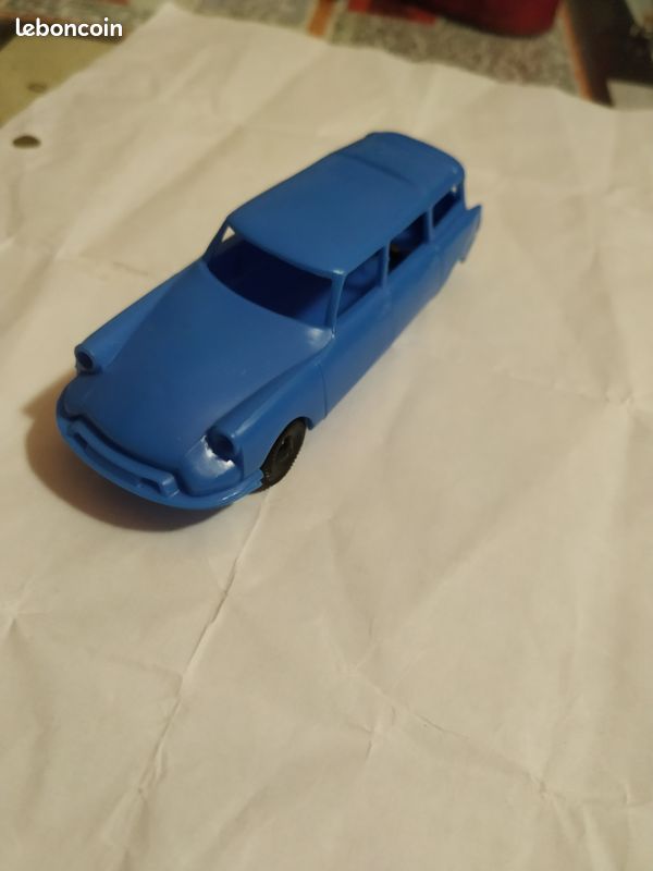 CLE CLÉMENT GAGET CITROEN DS 19 rouge 1/48 EUR 25,00