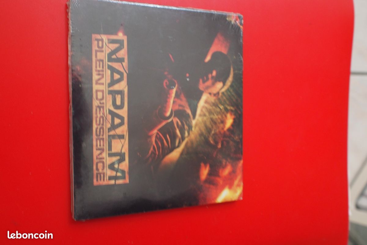 Cd napalm plein d'essence (image 1)