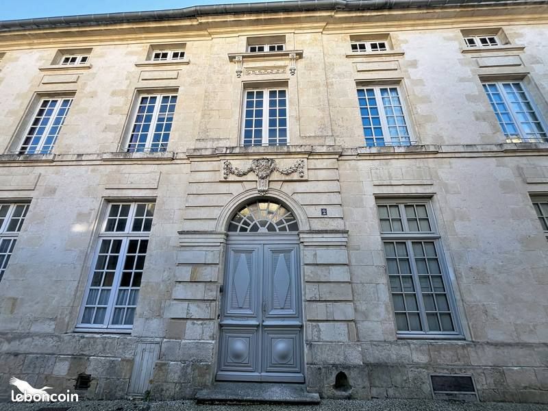 Appartement 3 pièces 65 m² · à Fontenay-le-Comte · 65 m² · 129 000 €