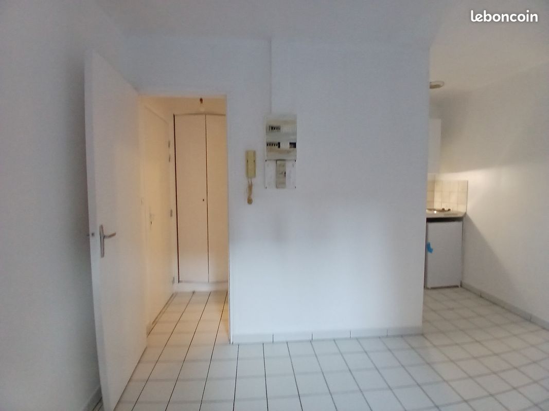 Appartement 1 pièce 17 m² · à Amiens · 17 m² · 400 €/mois