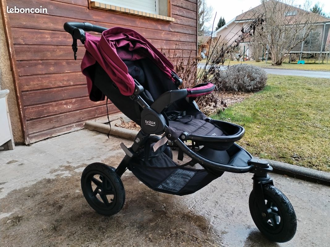 Poussette 3 roues +cosy et sa base (image 2)