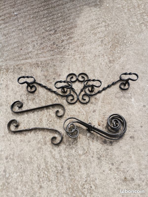 Porte manteau en fer forgé (image 2)