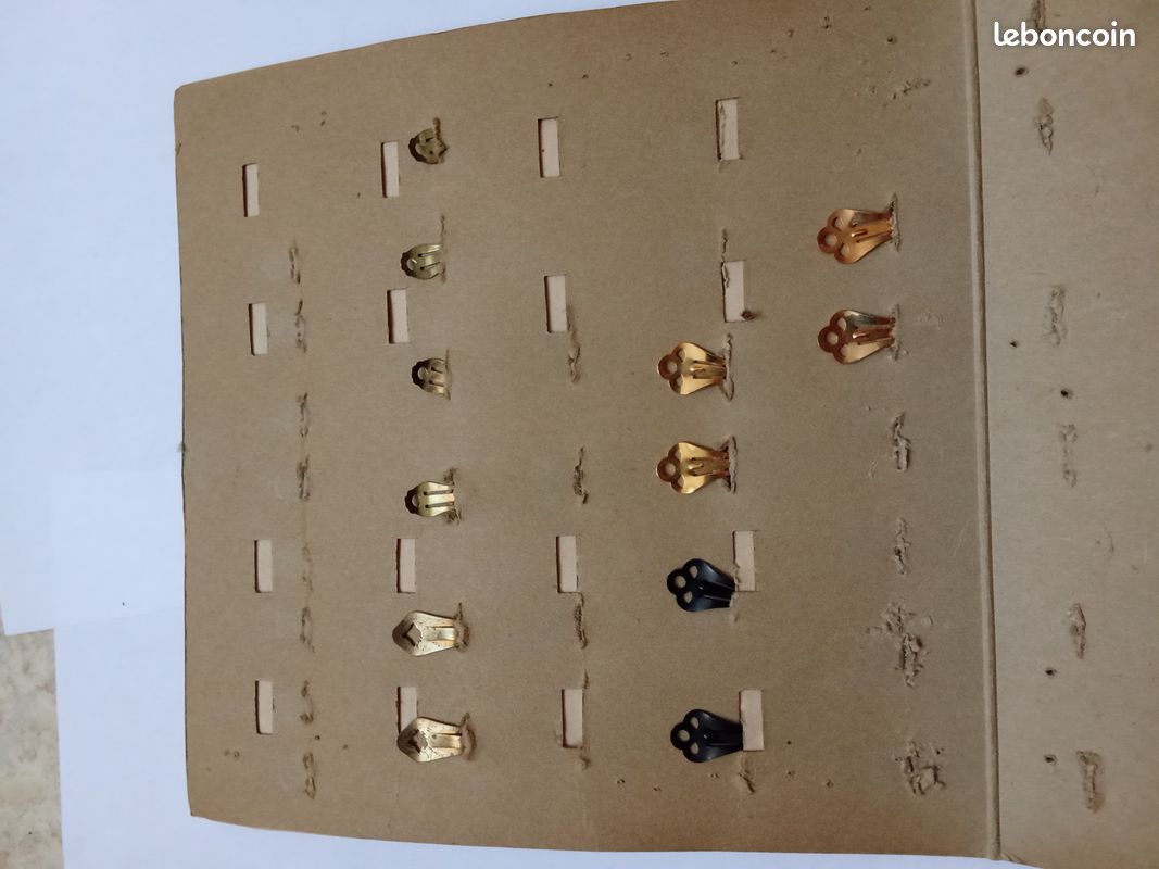 Lot de 6 paires de boucles d'oreilles neuves pour femme à pince pas besoin d'oreilles percées expédition rapide par mondial Relay (image 3)