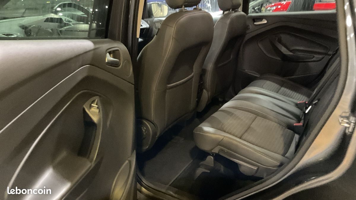Ford Kuga 1.5 FLEXIFUEL-E85 150 S&S 4X2 BVM6 ST-LINE BLACK & SILVER (image 4)
