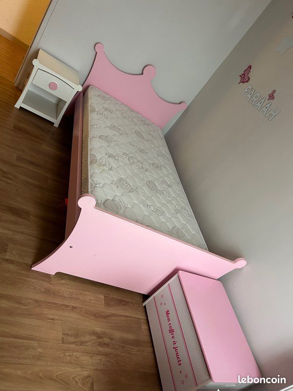Ensemble lit + table de chevet + matelas (image 1)