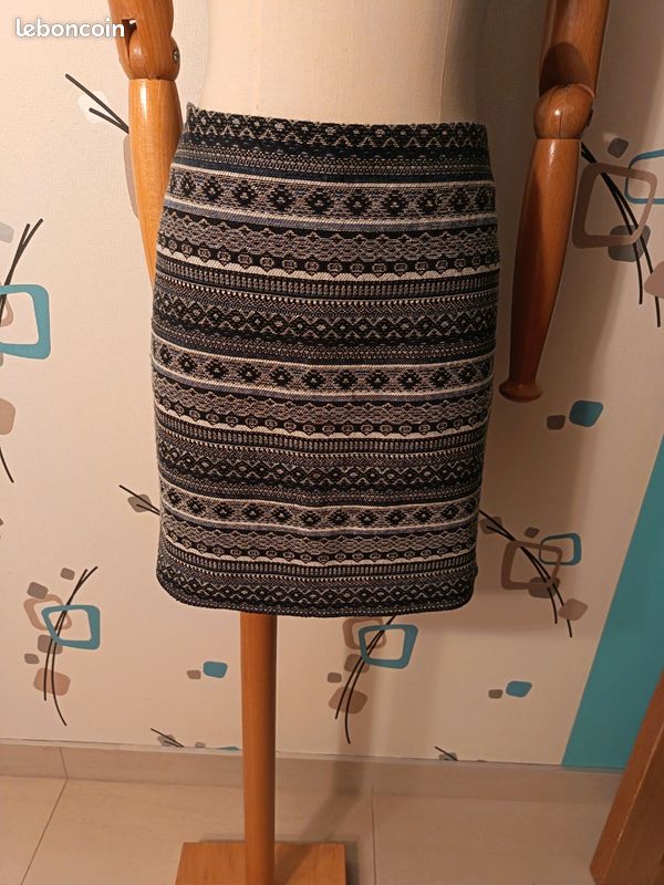 Jupe Camaïeu Taille 40 - Occasion En Très Bon état, Idéale Pour Un Look Quotidien