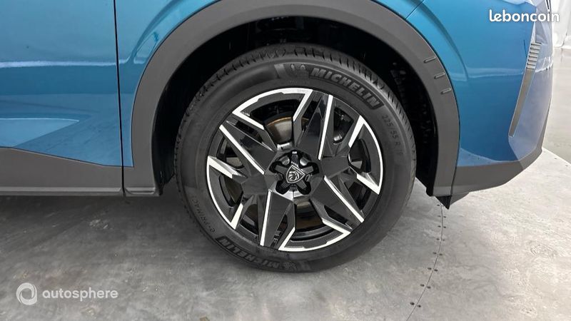 Peugeot 3008 1.2 Hybrid 136ch Allure e-DCS6 (image 20)