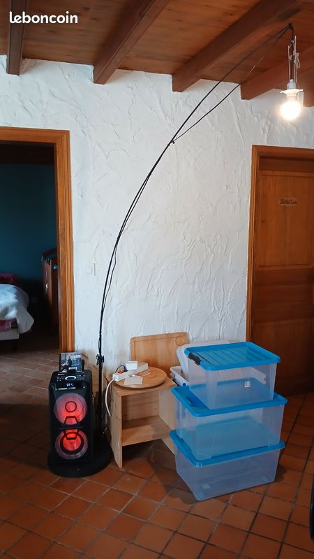 Pied de lampadaire sans globe (image 1)