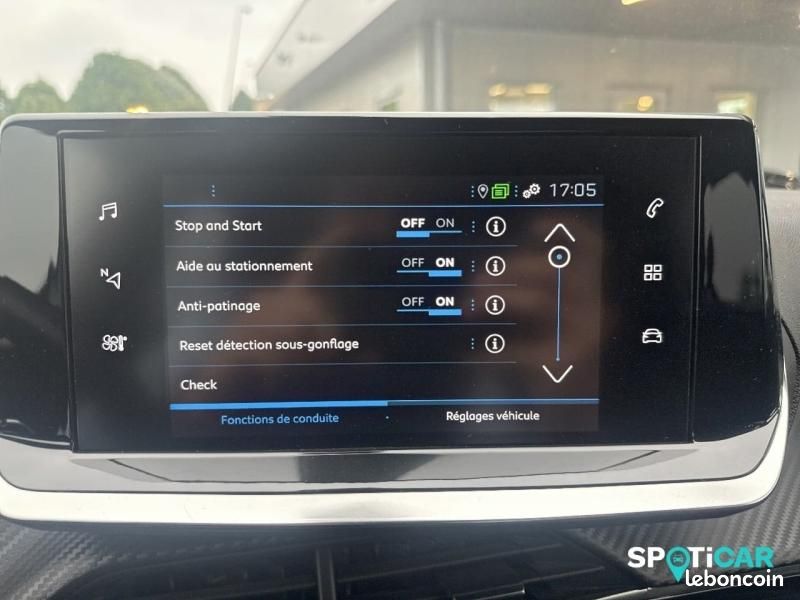 Peugeot 2008 1.2 PureTech 130ch S&S Style EAT8 (image 19)