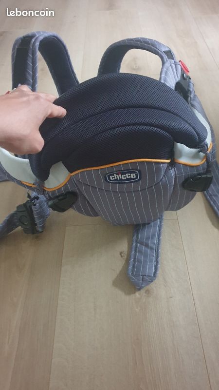 Porte Bebe Et Echarpe De Portage Chicco D Occasion Annonces Equipement Bebe Leboncoin Page 9