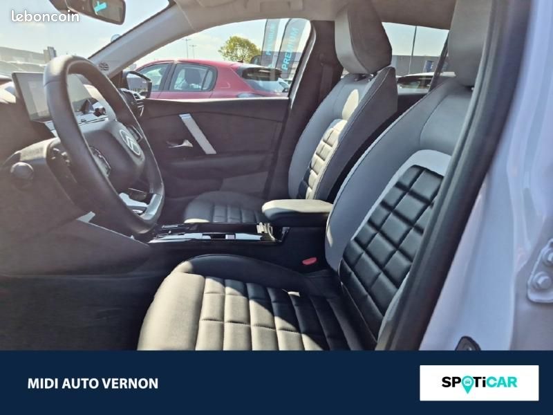 Citroen C4 1.2 Hybride 145ch S&S MAX Automatique (image 9)