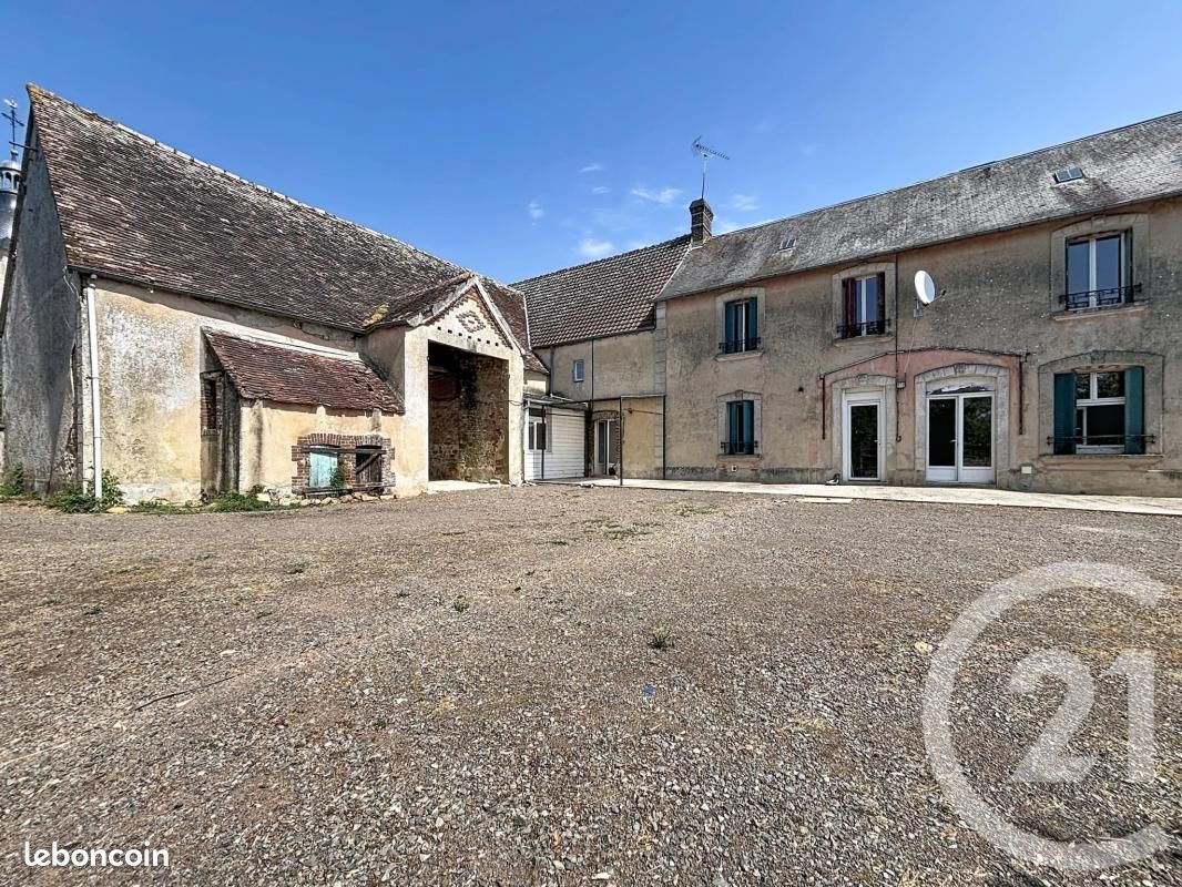 Maison 9 pièces 188 m² · à Le Cercueil · 188 m² · 150 000 €