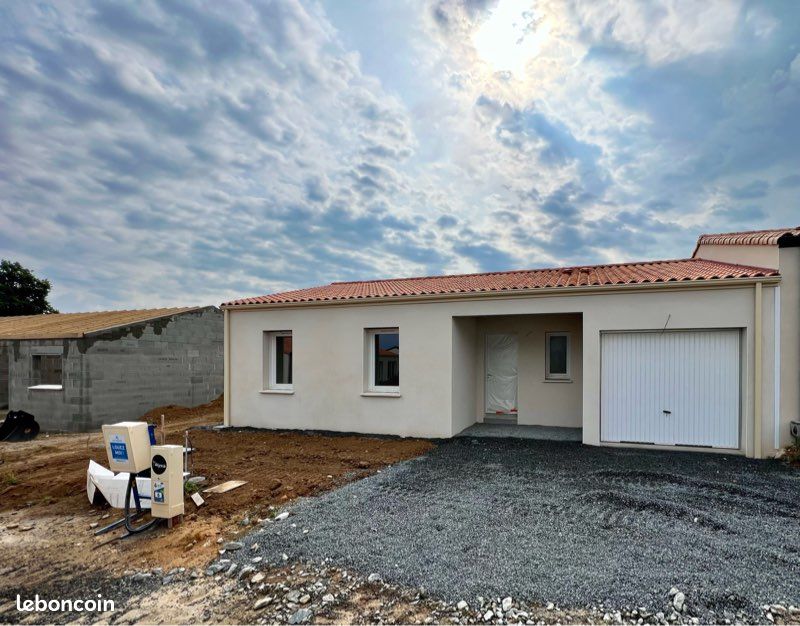 Maison 4 pièces 75 m² · à Aubigny-les Clouzeaux · 74,6 m² · 223 900 €