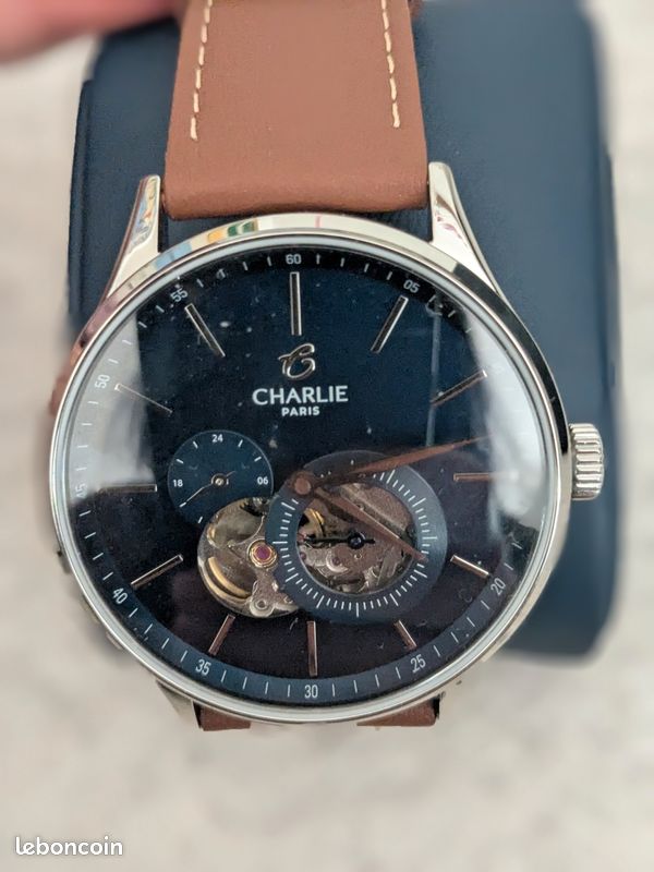 Montre Charlie Paris Montre Cadran Ouvert INITIAL Montre Femme