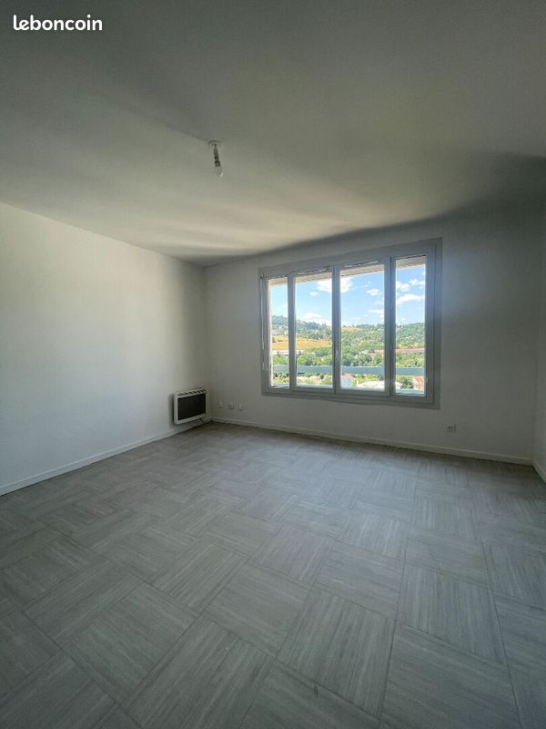 Appartement 3 pièces 73 m² · à Unieux · 73 m² · 595 €