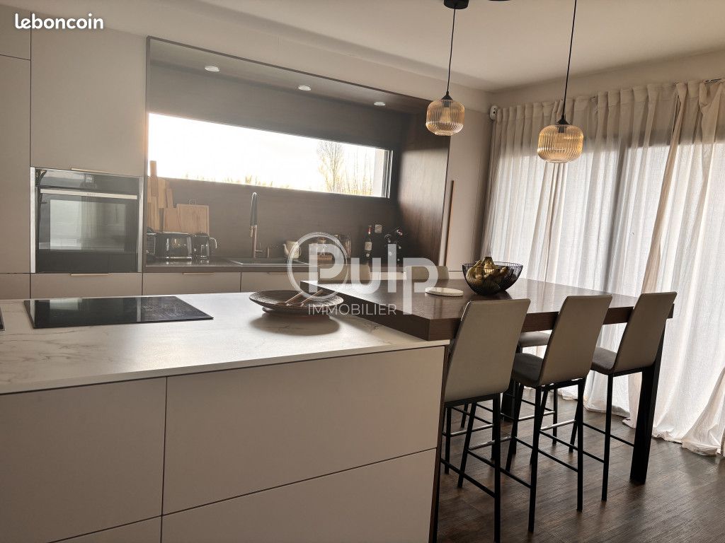 Maison 7 pièces 134 m² · à Vérines · 134 m² · 447 000 €